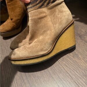 Elegant Brown Suede Wedge Boots